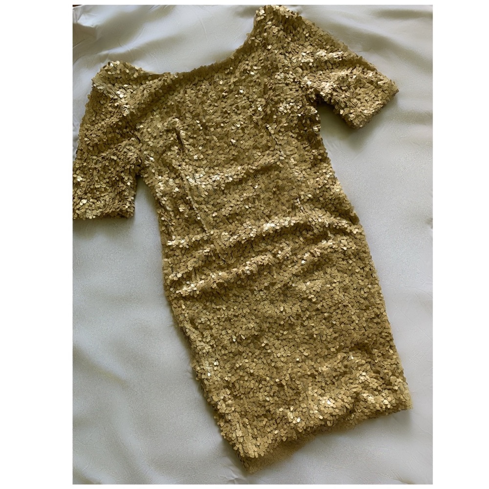 ARYN K Gold sequin cocktail backless dress